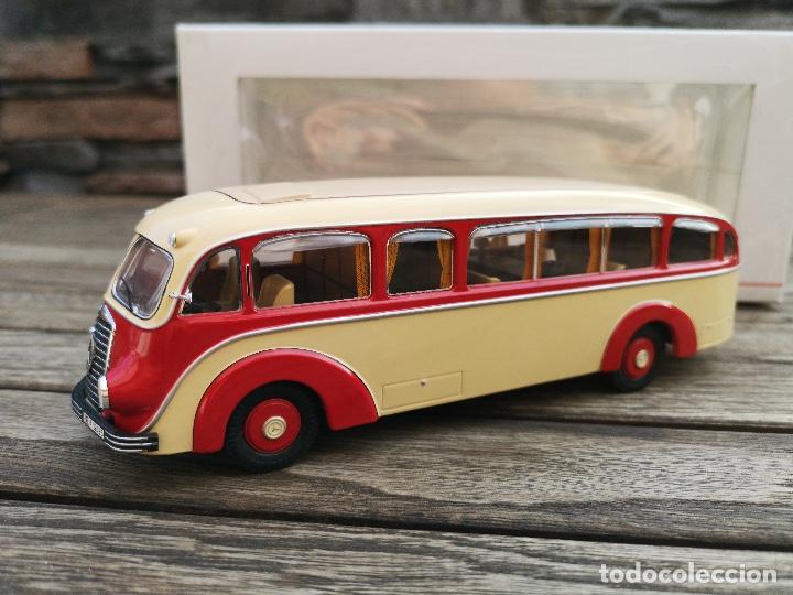 Carros em escala: PREMIUM CLASSIXXS 1/43 12325 MERCEDES-BENZ LO 3500 ELFENBEIN/ROT 1949
