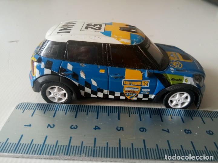 Coches a escala: mini countryman wrc azul guisval 1/43 espa&ntilde;a falta el aleron y un tapacubos .