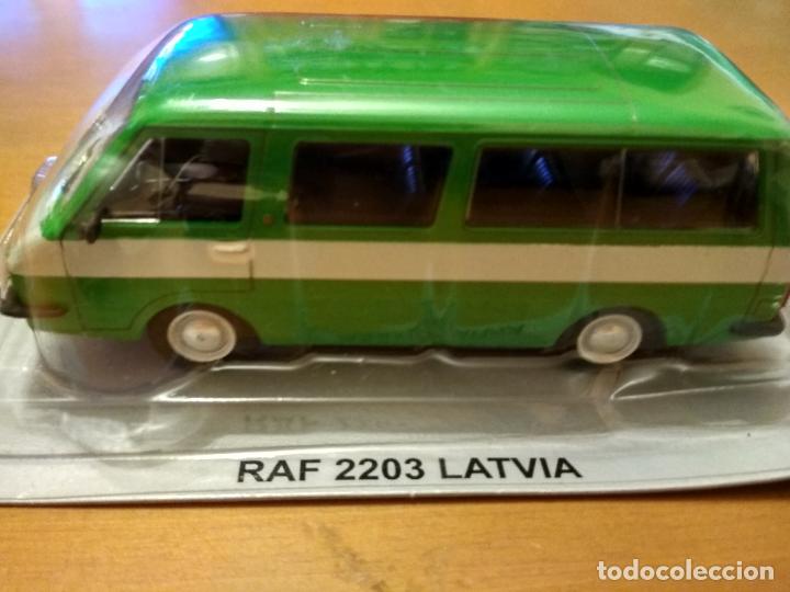Voitures &agrave; l'&eacute;chelle: Raf 2203 Latvia