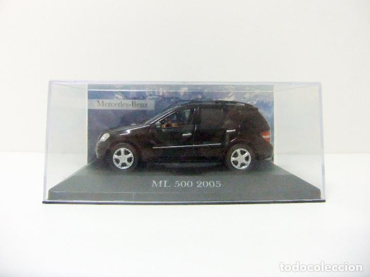Voitures &agrave; l'&eacute;chelle: MERCEDES BENZ ML 500 2005 ALTAYA ESCALA 1:43 COCHE TODOTERRENO LUJO CLASE M COLECCI&Oacute;N LA LEYENDA DE