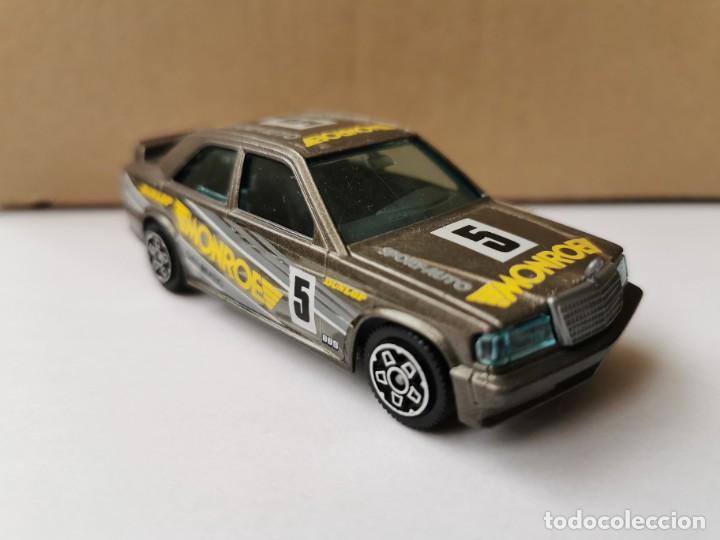 Coches a escala: Burago Mercedes 190 E &rdquo;Monroe&rdquo;