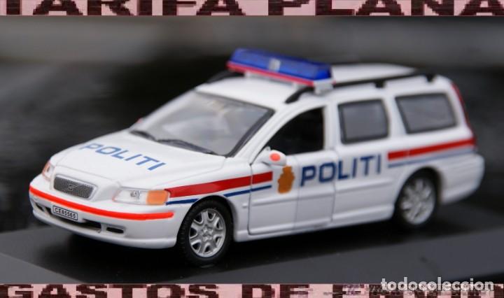 Voitures &agrave; l'&eacute;chelle: volvo v70 policia de noruega ESCALA 1:43 en CAJA no original