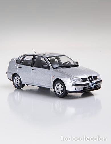 Auto in scala: SEAT CORDOBA, 4 PUERTAS, 1/43 IXO SALVAT , NUEVO