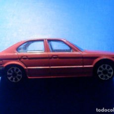 Coches a escala: COCHE - BMW 535I - ROJO - BURAGO - 1:43. Lote 226926145