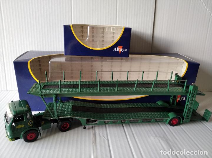 Model Cars: PEGASO COMET TRADISA PORTACOCHES DE IXO ALTAYA SALVAT 1,43 NUEVO EN SU CAJA