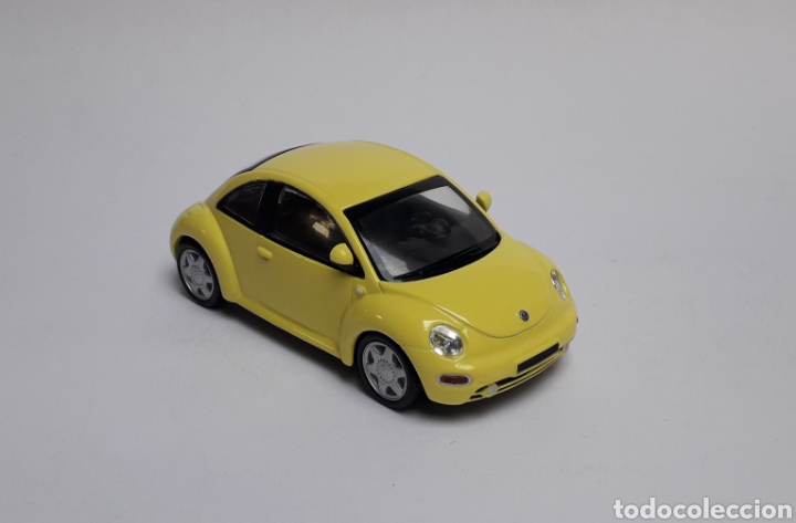 Auto in scala: VOLKSWAGEN NEW BEETLE 1/43 Colecci&oacute;n &rdquo;CAR COLLECTION&rdquo; DEL PRADO