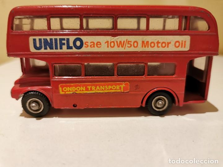 Voitures &agrave; l'&eacute;chelle: Autob&uacute;s ingl&eacute;s 64 asientos de Budgie Toys 1960