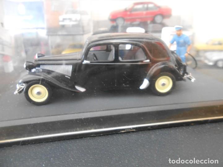 Voitures &agrave; l'&eacute;chelle: LA ROUTE BLEUE - N 7 LA PACAUDIERE. CITREON TRACTION II