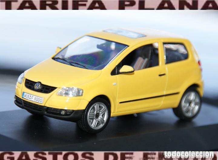Coches a escala: VW FOX ESCALA 1:43 DE SHUCCO EN CAJA