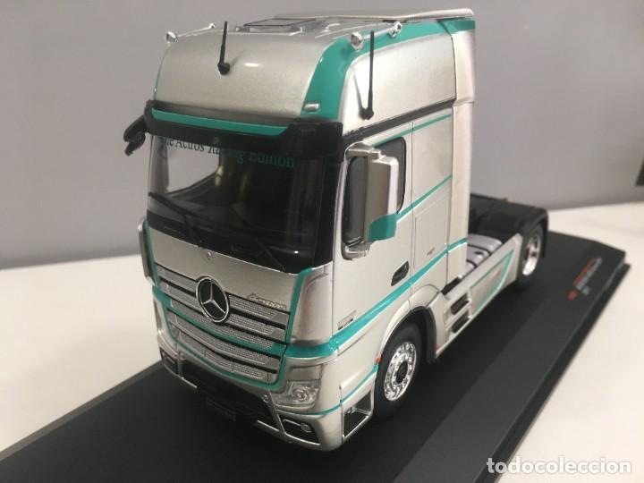 Voitures &agrave; l'&eacute;chelle: CAMI&Oacute;N MERCEDES-BENZ ACTROS MP4 PLATA. A&Ntilde;O 2011 ESCALA 1/43