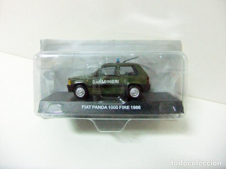 Auto in scala: FIAT PANDA 1000 FIRE 1986 CARABINIERI - DE AGOSTINI COCHE 1:43 POLIC&Iacute;A ITALIA POLICE CAR DEAGOSTINI
