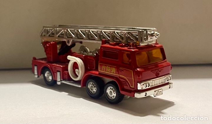 Coches a escala: Tomica Dandy 025 Hino Gran a Escala Arial 1/43