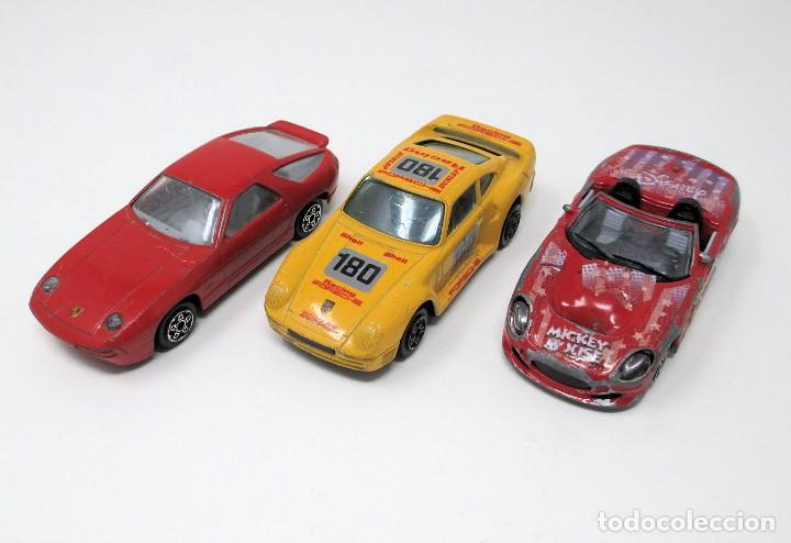 Auto in scala: Lote de 3 Coches de Burago, Porsche 928, Porsche 959 y Shelby serie I de Mickey Mouse - Escala 1/43