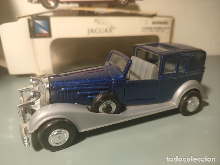 Auto in scala: VEHICULO ANTIGUO