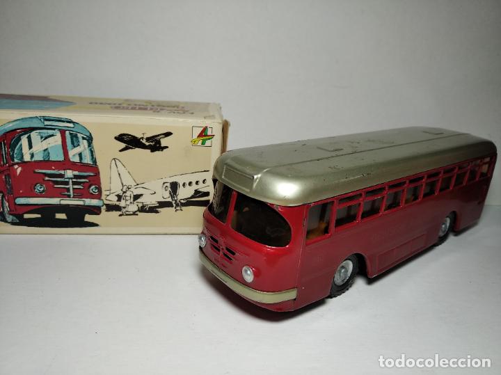 Voitures &agrave; l'&eacute;chelle: AUTOBUS BUSSING SETRA 1959 DE KOVAP RETRO CKO EN CHAPA CON SU CAJA