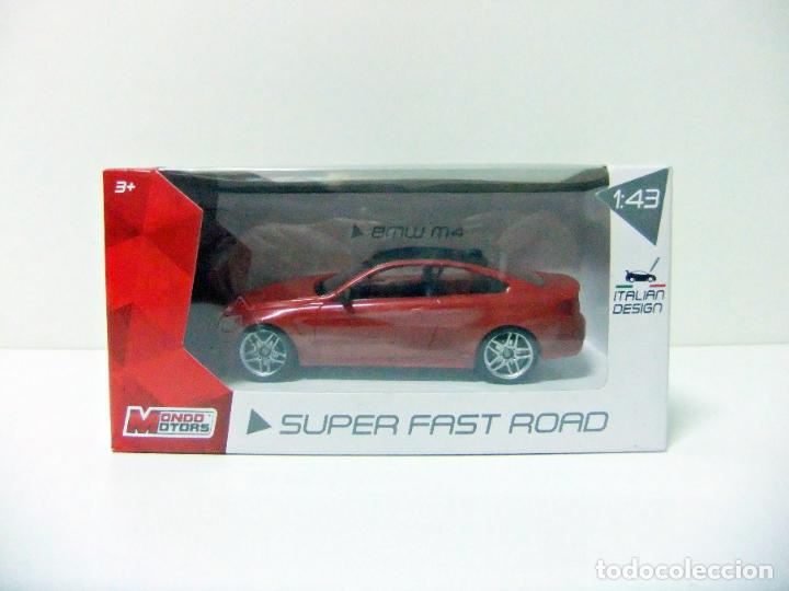 Coches a escala: BMW M4 - MONDO MOTORS SUPER FAST ROAD ESCALA 1:43 - COCHE ROJO AUTOM&Oacute;VIL MINIATURA RED TOY CAR