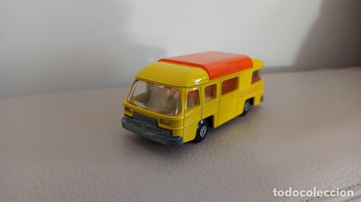 Auto in scala: MATCHBOX K-27 CAMPING CRUISER