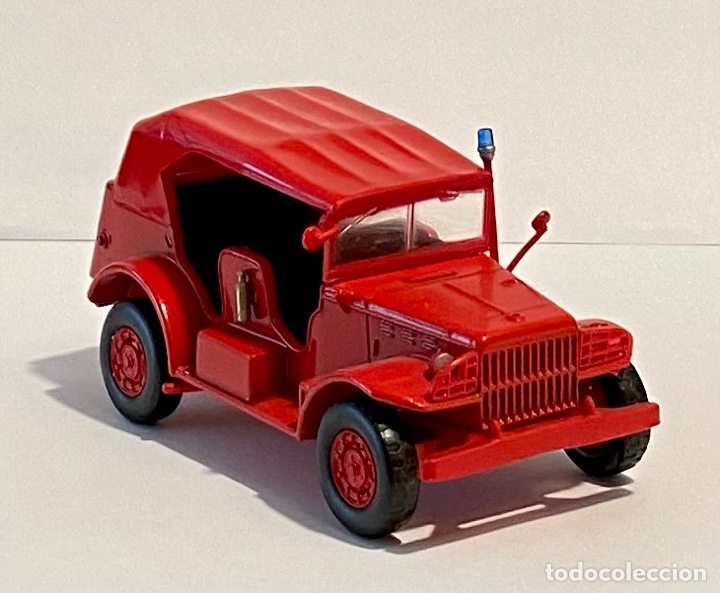 Auto in scala: DelPrado 1/43 1942 Dodge WC T12-14