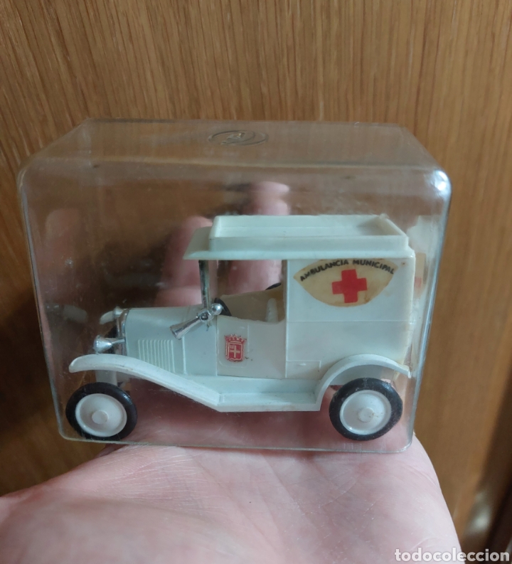 Coches a escala: Citroen 1923 ambulancia marca guisval escala 1:43 a&ntilde;os 60