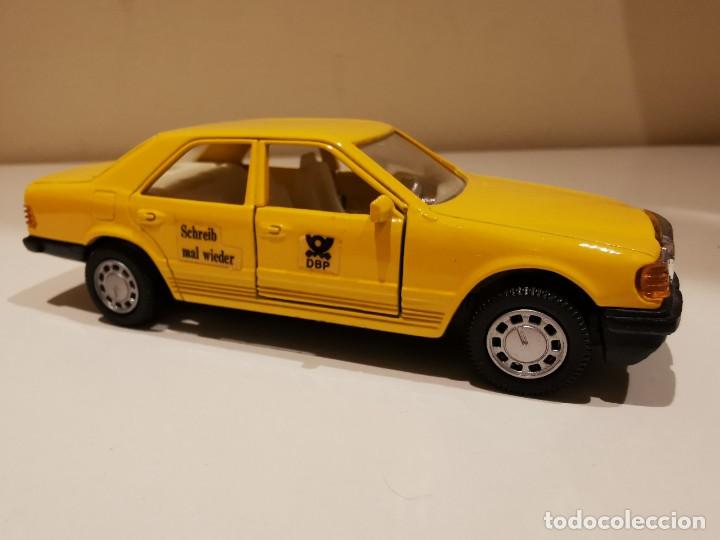 Auto in scala: Mercedes 300E 1/43 (1984)