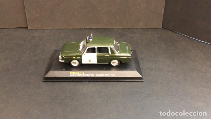 Auto in scala: RENAULT 10 1/43 1:43 GUARDIA CIVIL TR&Aacute;FICO 1967 ALTAYA - coche escala