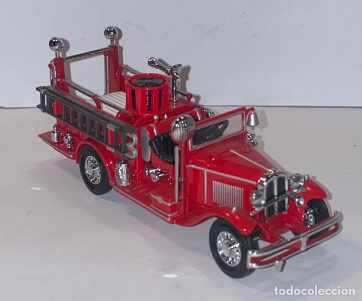 Voitures &agrave; l'&eacute;chelle: Matchbox 1932 Ford Fire Truck YFE09