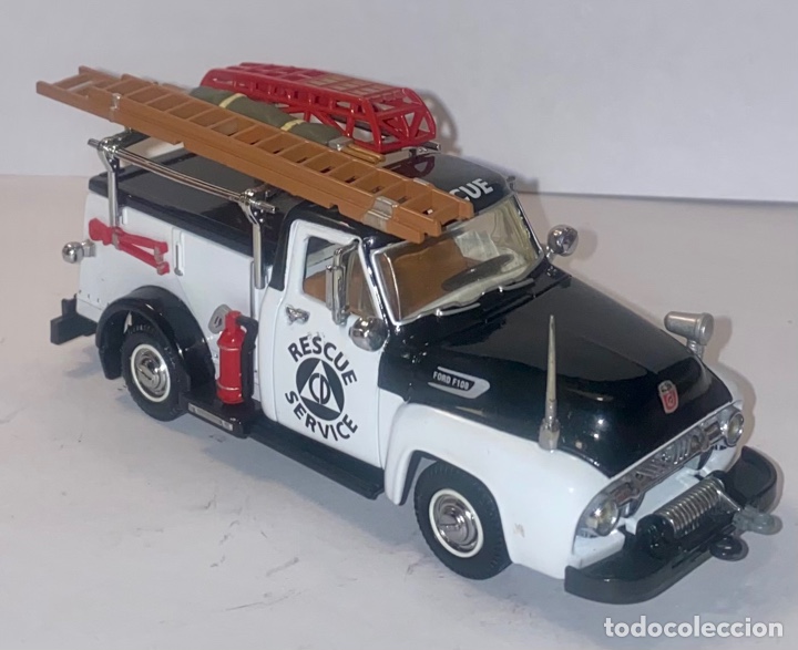 Coches a escala: Matchbox 1954 Civil Defense Truck YYM35187