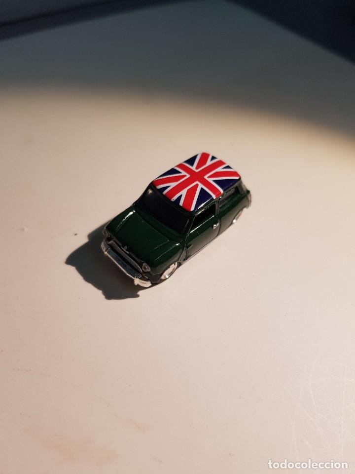 Auto in scala: MINI 850: COOPER MINI 1000 SOLIDO ESCALA 1.87- COMPACT CAR SERIES DE WIDEA EN CAJA..NUEVO! MODELO UK