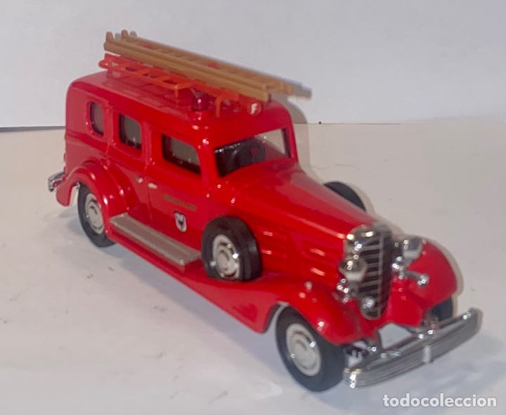 Coches a escala: Matchbox Cadillac 1933 V16