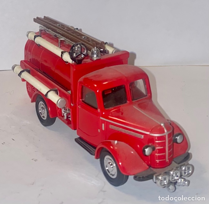 Coches a escala: Matchbox 1939 Bedford Tanker YFE04