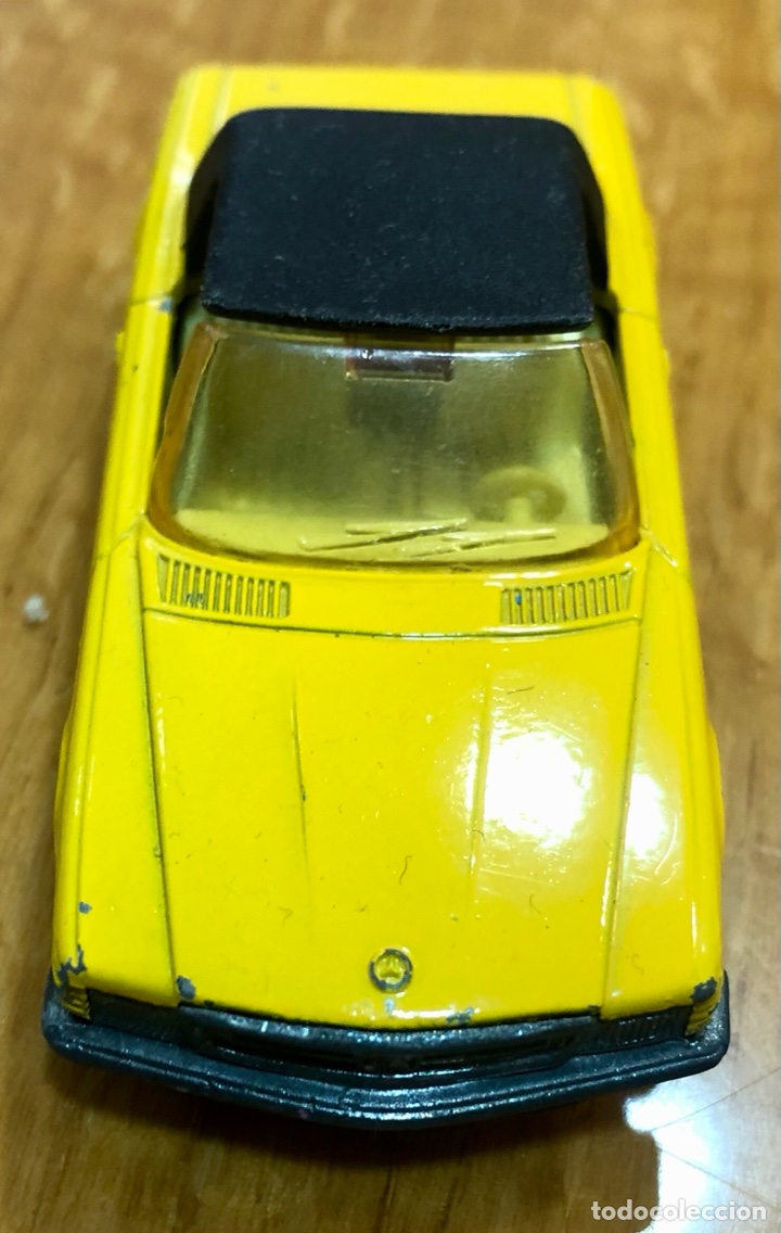 Voitures &agrave; l'&eacute;chelle: Mercedes 350 SL N-8 de 1973.
