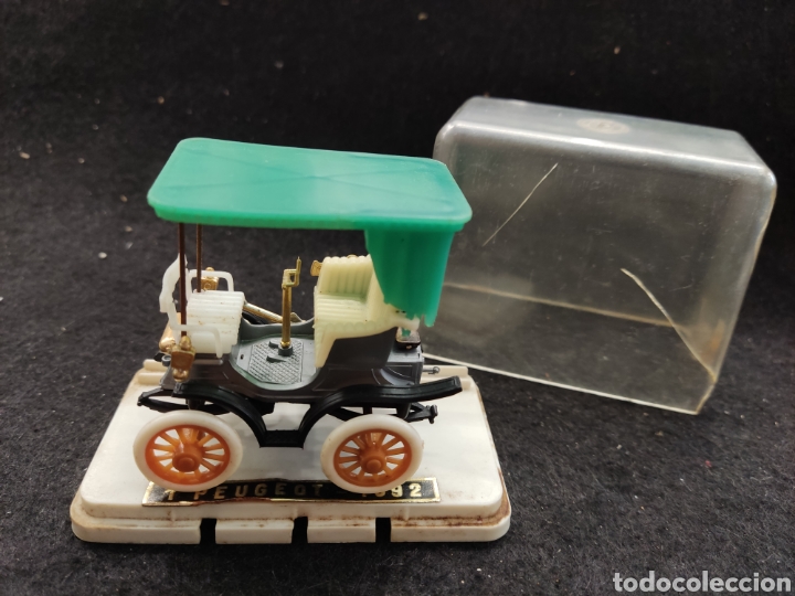 Coches a escala: Guisval Peugeot 1892, con caja