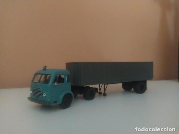 Voitures &agrave; l'&eacute;chelle: Cami&oacute;n escala 1/43 Ford Cargo Remorqueur (1951-1954)