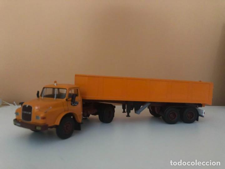 Voitures &agrave; l'&eacute;chelle: Cami&oacute;n escala 1/43 Saviem 19.280 HTB Charges ET Transports (1978)