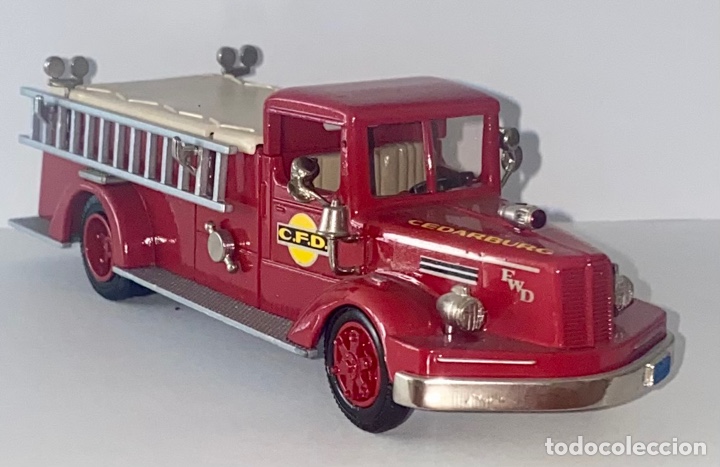 Auto in scala: Ashton models 1/43 AH25-1951 FWD F-50-T Pumper Cedarburg