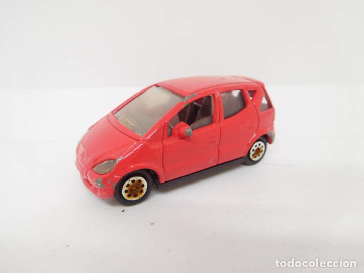 Coches a escala: M69 Coche miniatura Mercedes clase A Majorette
