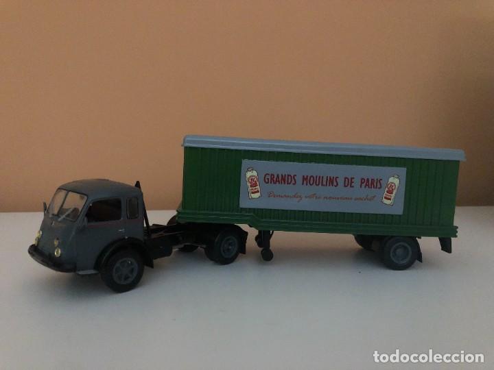 Voitures &agrave; l'&eacute;chelle: Cami&oacute;n escala 1/43 Renault Fain&eacute;ant Grands Moulins de Paris (1950-1955)