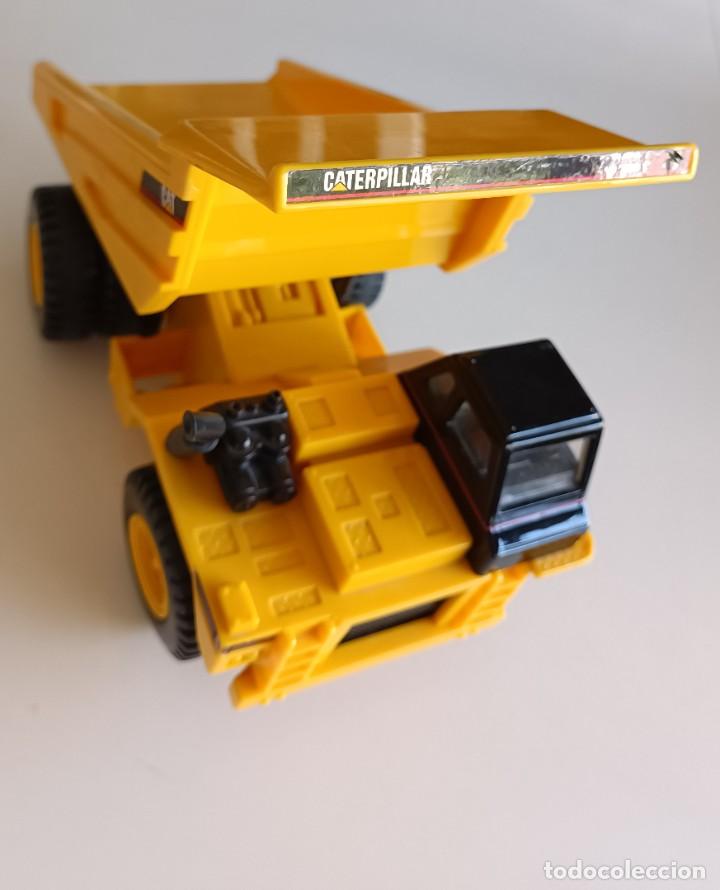 Coches a escala: DUMPER CATERPILLAR - Foto 3