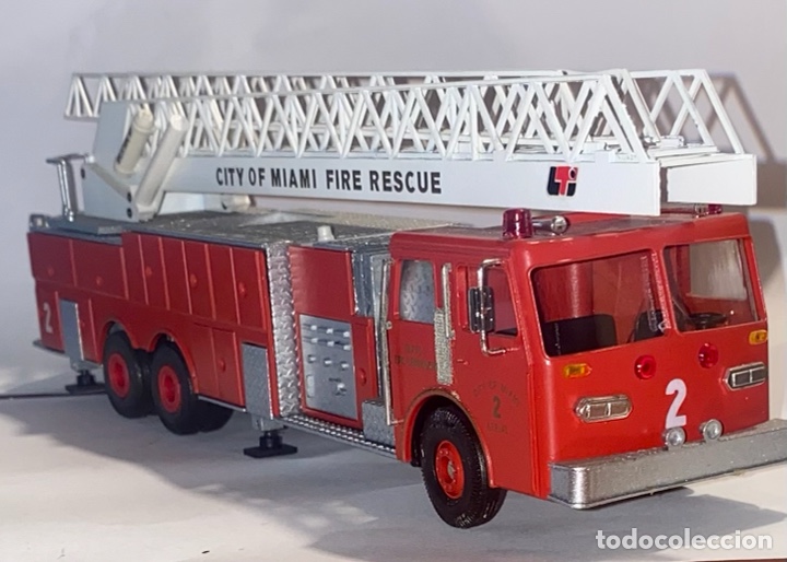 Voitures &agrave; l'&eacute;chelle: Conrat Model 5509 City of Miami Fire rescue
