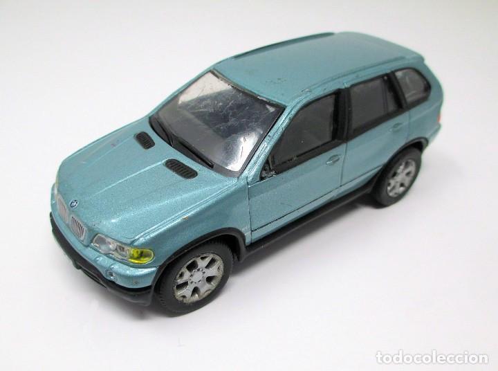 Auto in scala: BMW X5 Todoterreno - New Ray - Posiblemente Escala 1/43