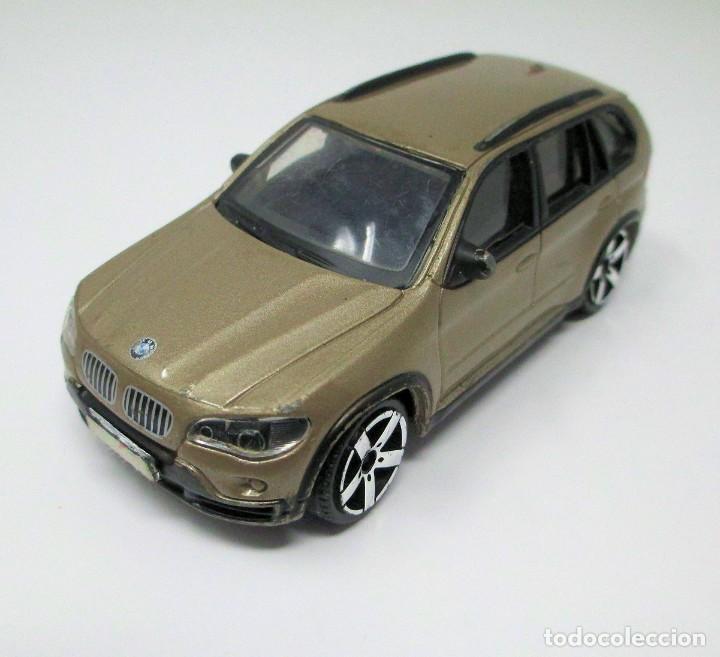Auto in scala: BMW X5 de Burago - escala 1/43