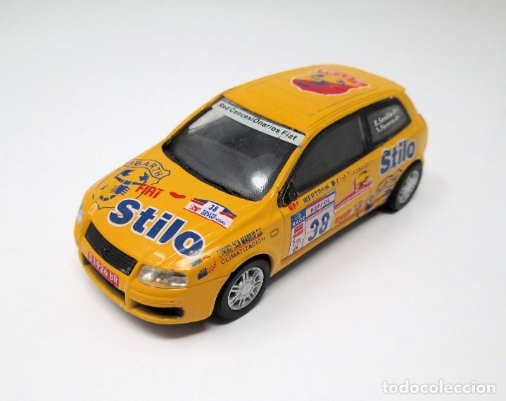 Auto in scala: Fiat Stilo - Escala 1/43 - New Ray