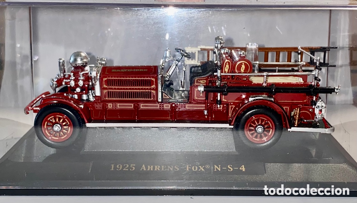 Auto in scala: Yat Ming Signature Series 1925 Ahrens-Fox N S-4