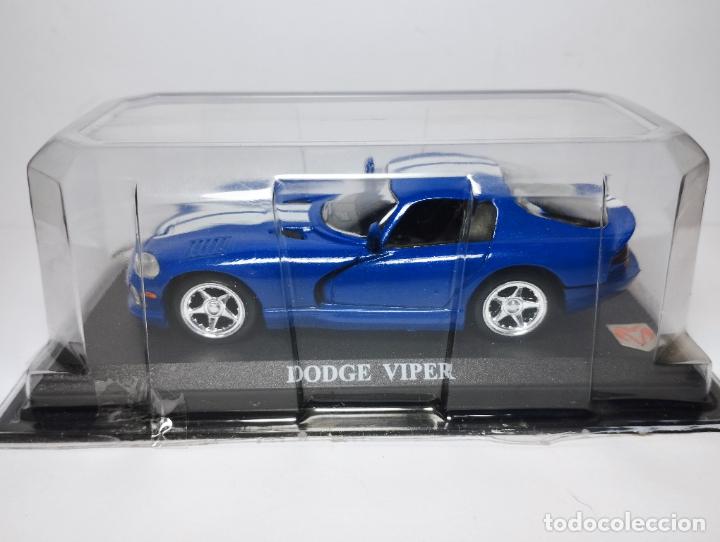 Auto in scala: DODGE VIPER EDICIONES DEL PRADO UNIVERSAL HOBBIES UH 1,43 MUY BUENO EN SU CAJA