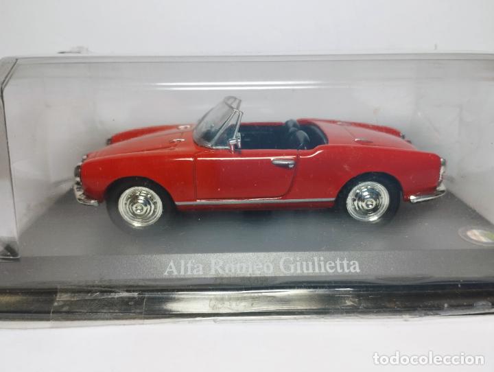 Auto in scala: ALFA ROMEO GIULIETTA EDICIONES DEL PRADO UNIVERSAL HOBBIES 1,43 MUY BUENO EN SU CAJA