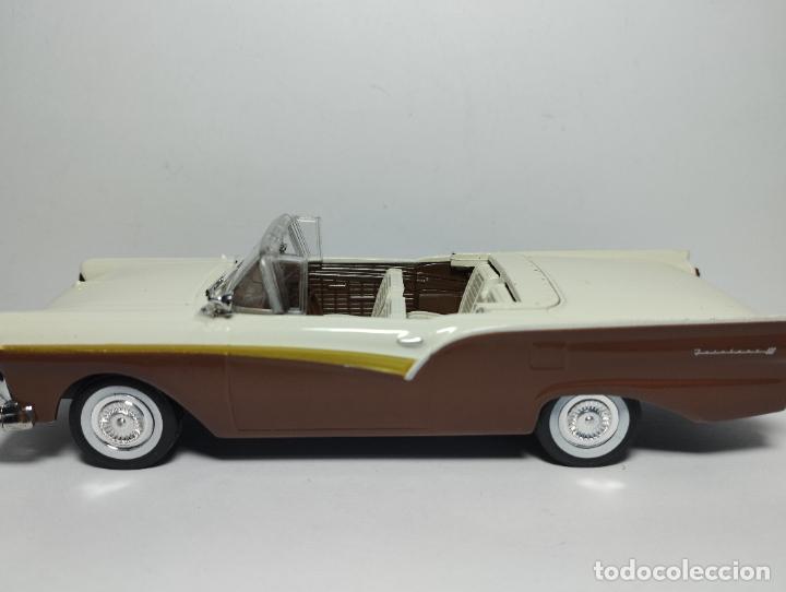 Auto in scala: FORD FAIRLANE DE UNIVERSAL HOBBIES 1,43 OFERTA