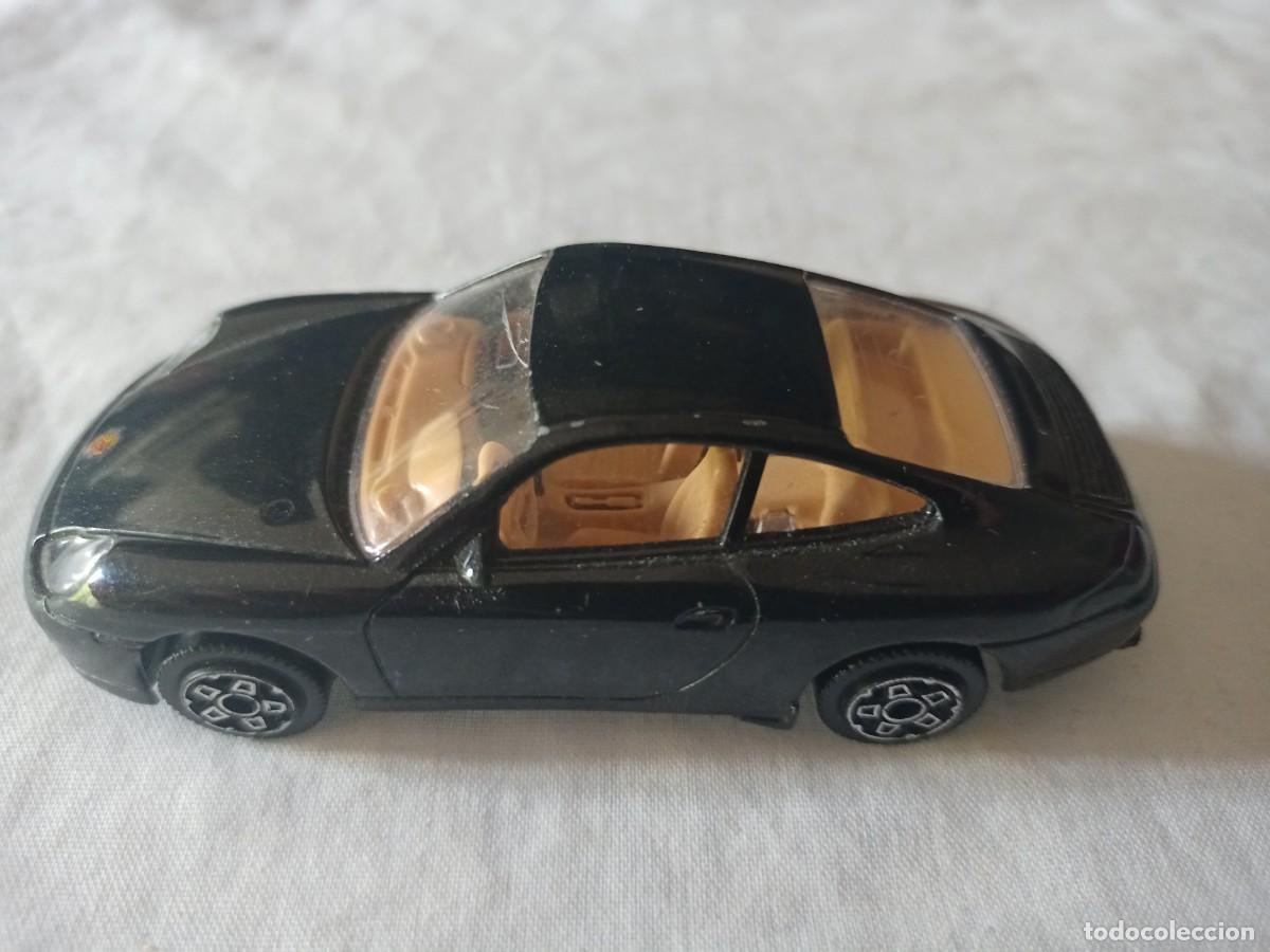 Voitures &agrave; l'&eacute;chelle: Porche 911 carrera made Italy burago