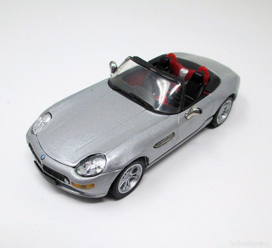 Carros em escala: BMW Z8 de Solido, escala 1/43