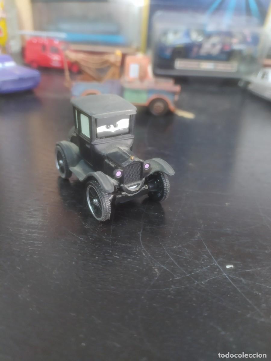 Coches a escala: Ford t Pixar cars altaya del prado planeta Hachette ixo Atlas metro aprox 1/64