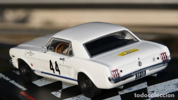 Voitures &agrave; l'&eacute;chelle: FORD MUSTANG RALLY LYON 1966. HENRI GREDER, MARIE BEAUMONT, 1/43. IXO